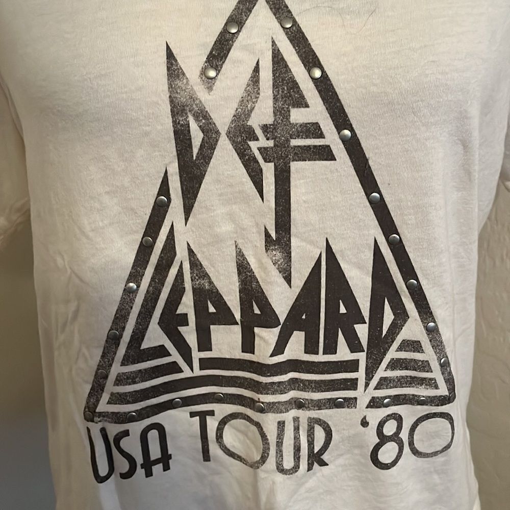 Def Leppard Sheer Studded Off White Graphic Shirt - Picture 4 of 9